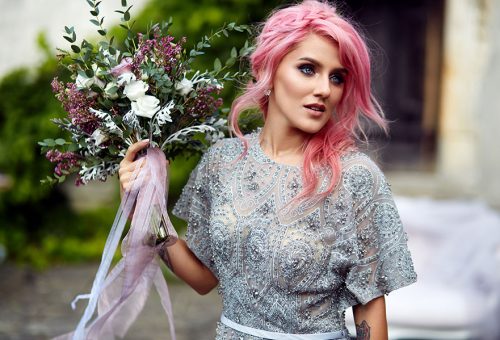 Make your wedding perfect with hairstyle